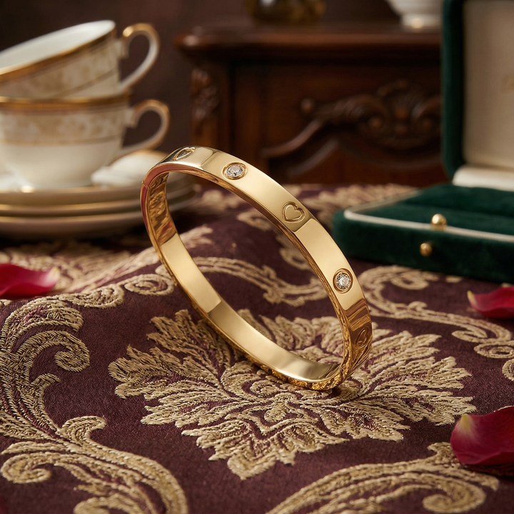 Lusivore Amora Crystal Bangle – Gold