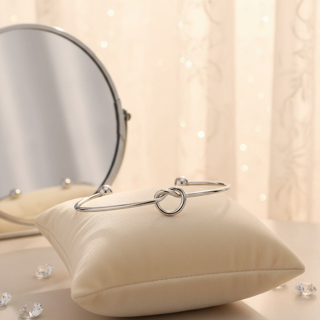 Lusivore Aurelia Knot Bracelet – Silver